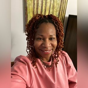 Meet your Posher, Claudia